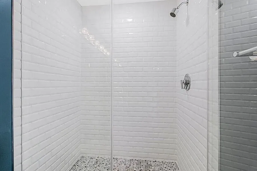 2 bed, 1100 sqft, $4,000 — Photo 2