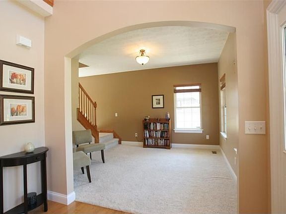 5th image of 1348 Meadow Moor Dr
