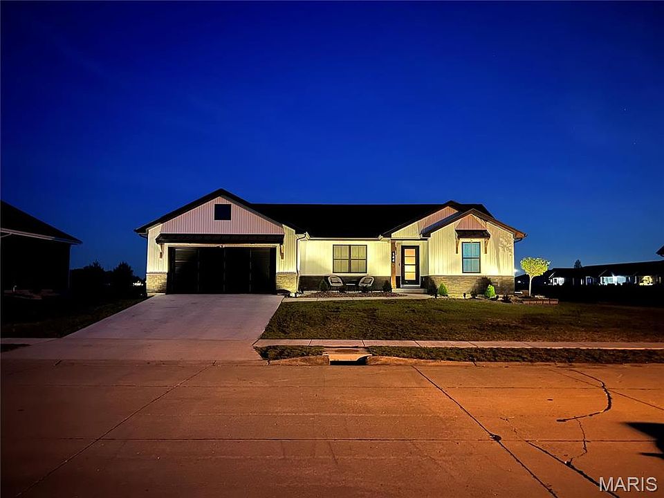 2nd image of 144 Bay Meadow Cir