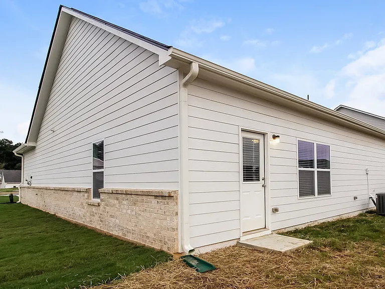 108 Innis Brook Cir — Photo 16
