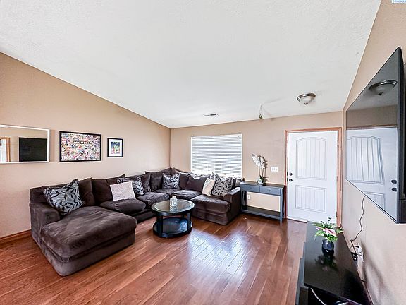 5th image of 8007 Skagit Dr