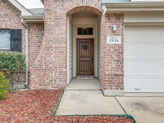 3rd image of 2836 Park Springs Dr