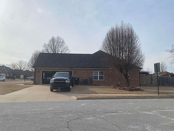 3rd image of 4205 W Braymore Dr