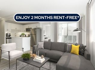 3141 Jaguar Valley Dr #B, Mississauga, ON L5A 2H9