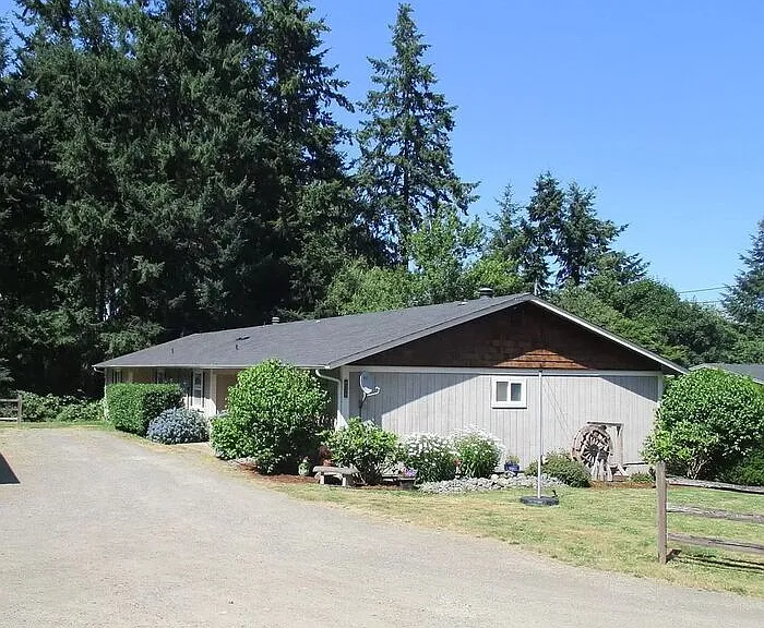 6222 Reid Dr NW #A — Photo 1