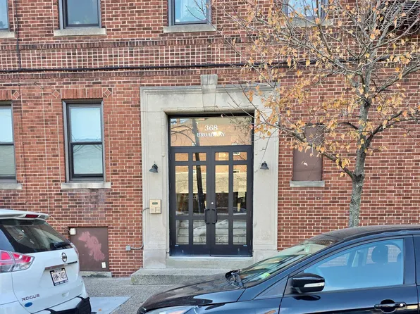 368 Broadway image 1 of 8