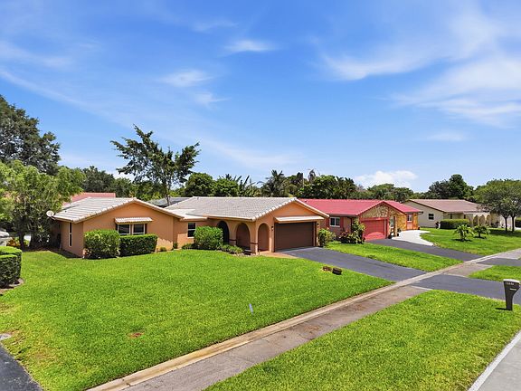 3rd image of 8557 Shadow Wood Boulevard