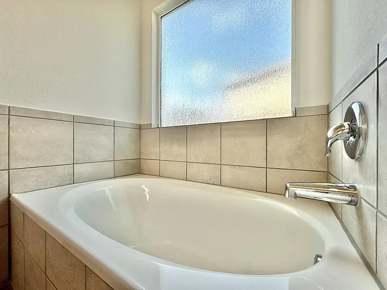 10412 Premier Park St — Photo 14