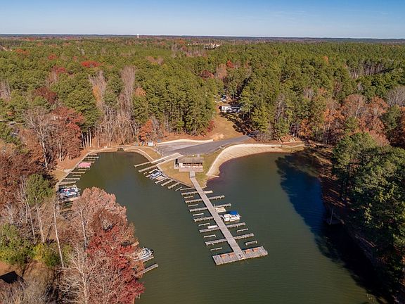 5th image of 160 Windward Dr