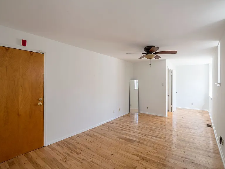 1137 Pine St #103 — Photo 5