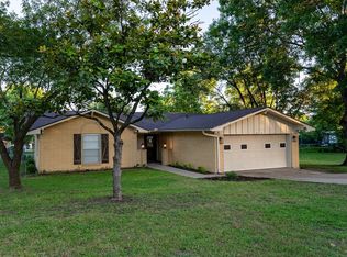1019 Patricia Dr, Sherman, TX 75090