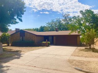 2408 Westchester Dr, Arlington, TX 76015