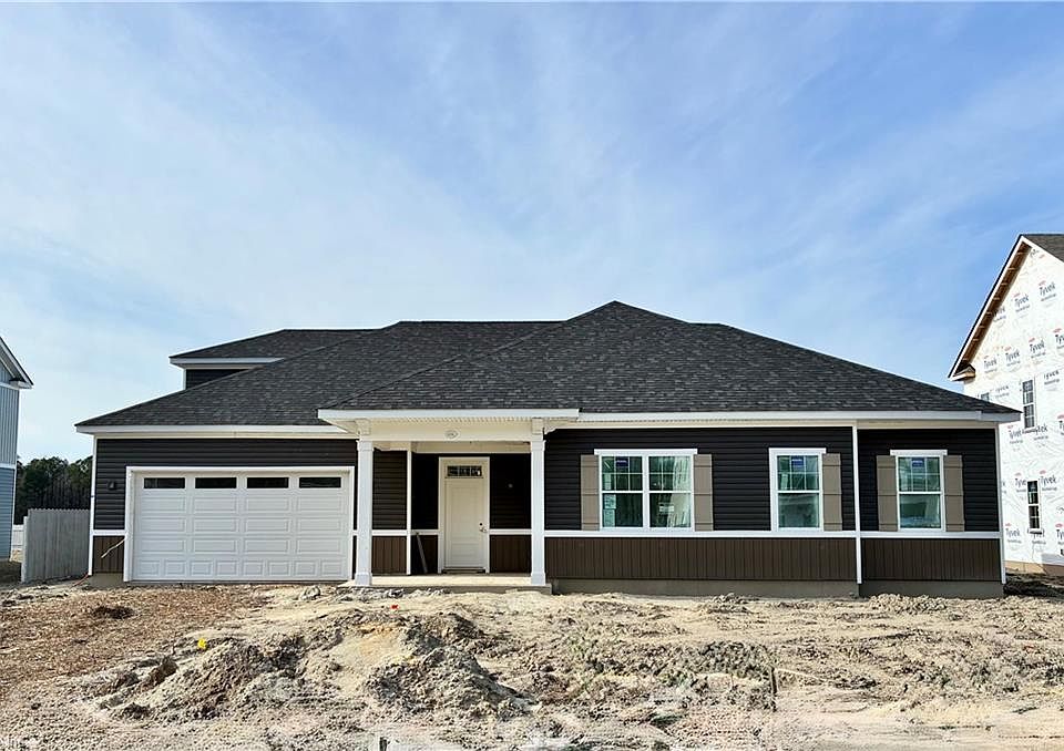 1st image of 636 Crestfield Dr