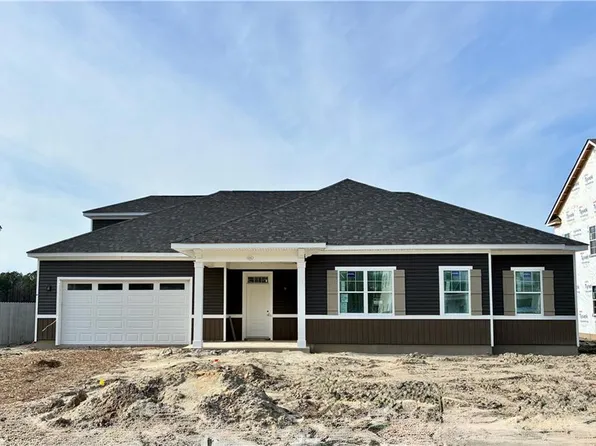 636 Crestfield Dr, Chesapeake, VA 23320