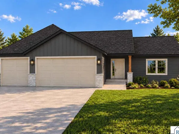 316 Falcon Run, Eagle Lake, MN 56024