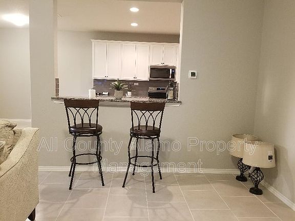 5th image of 12086 Canyon Rock Ln