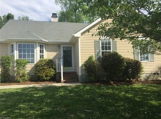 122 Hammond Dr, Greensboro, NC 27406