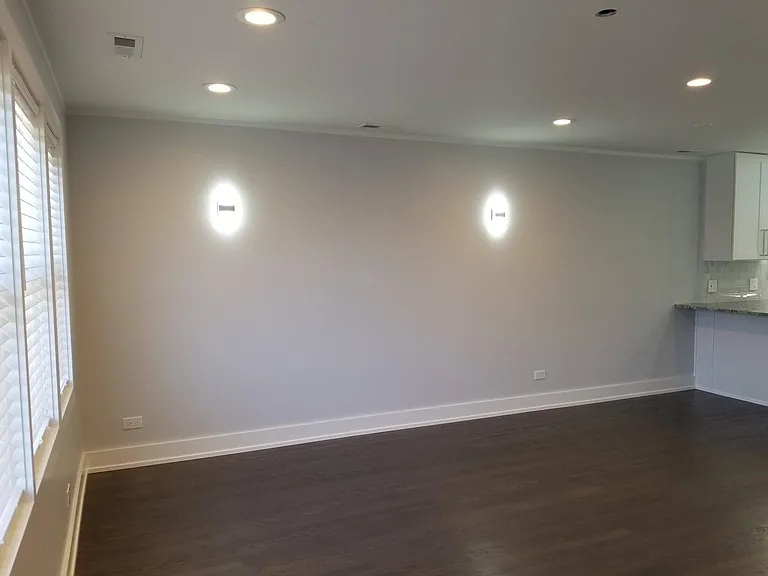6726 N Artesian Ave #2 — Photo 7