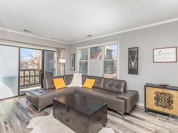 3rd image of 9035 J M Keynes Dr Unit 33
