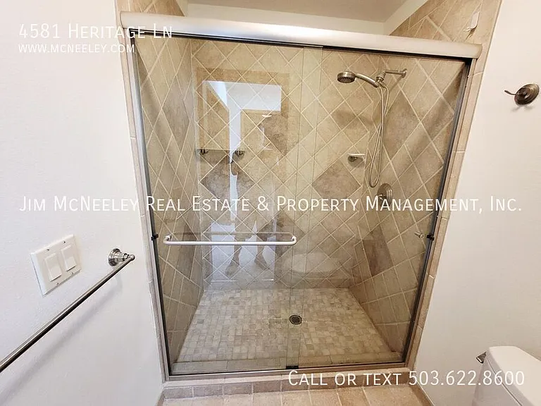 4581 Heritage Ln — Photo 12