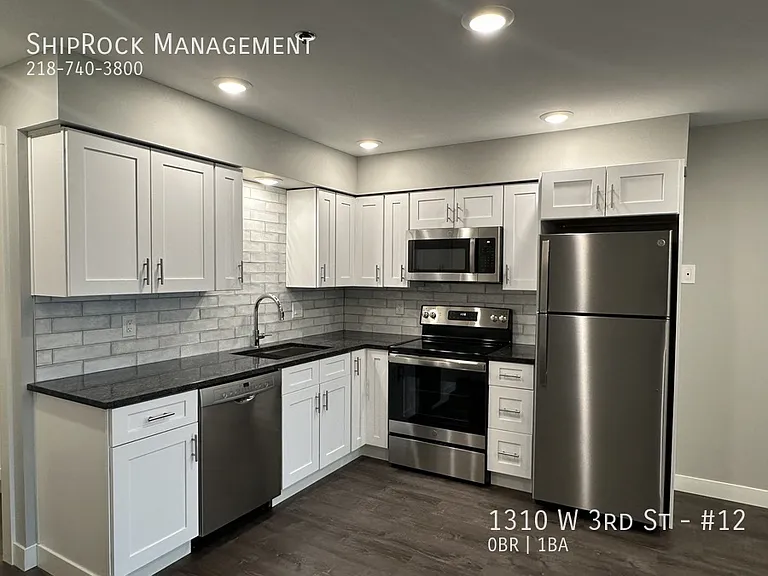 1310 W 3rd St #12 — Photo 7