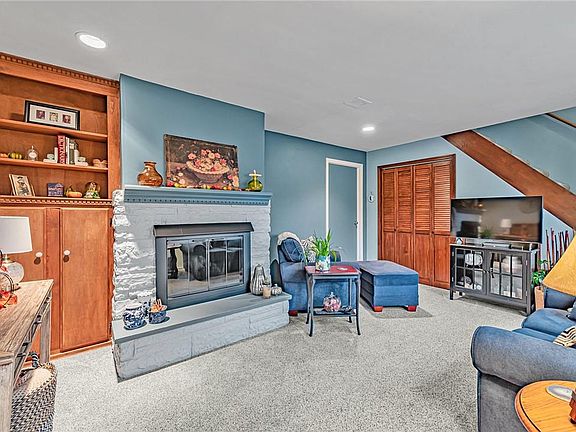 5th image of 133 McCabe Dr