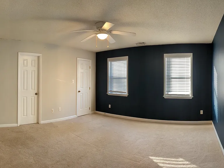 5400 Scenic View Ln — Photo 1