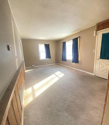 4th image of 1827 Miller Dr
