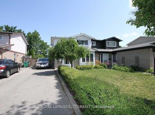 3281 Martins Pine Cres, Mississauga, ON L5L 1G3