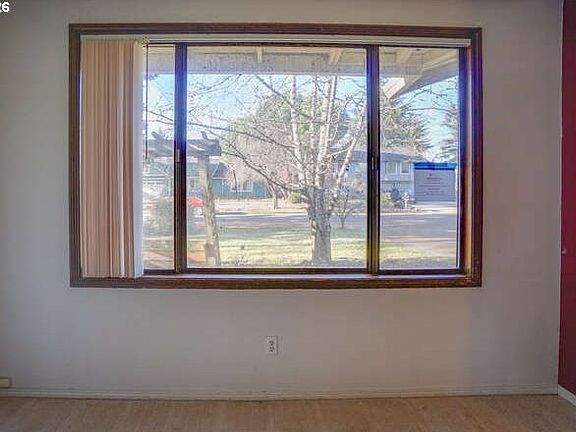 4th image of 1509 SE 140th Ct