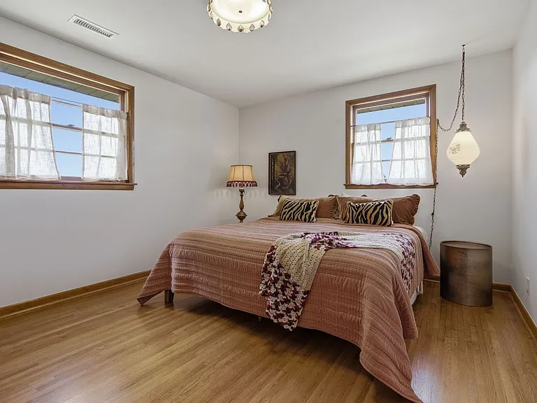 5028 Danby Dr — Photo 17