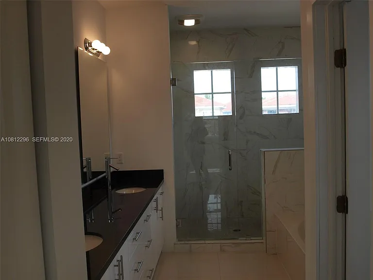 15650 SW 11th Ter #0 — Photo 11