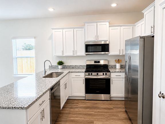 3rd image of 13623 Logan Pl