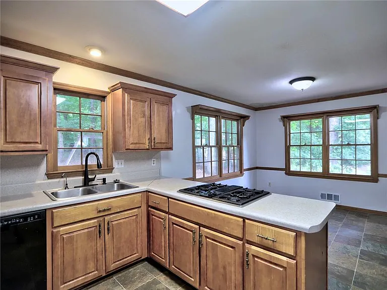 2101 Mark Hall Ct NE — Photo 15