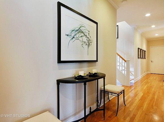 2nd image of 2835 N Lakewood Ave APT 5C