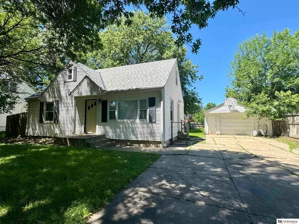 2945 N 54th St, Lincoln, NE 68504