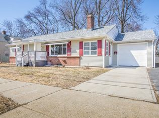 1762 Carew St, Springfield, MA 01104