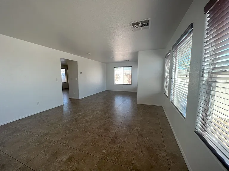 8932 Ryan Creek Ave — Photo 9