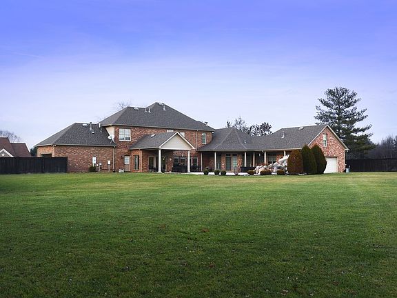 2nd image of 4235 Lake Forest Dr