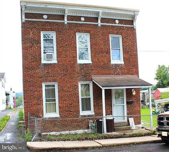 1st image of 420 Chestnut St