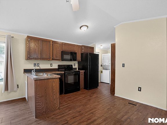 4th image of 4206 Pine Ln