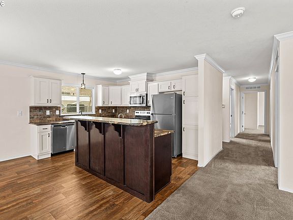5th image of 5089 D St