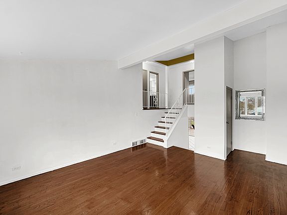 5th image of 857 Beau Dr