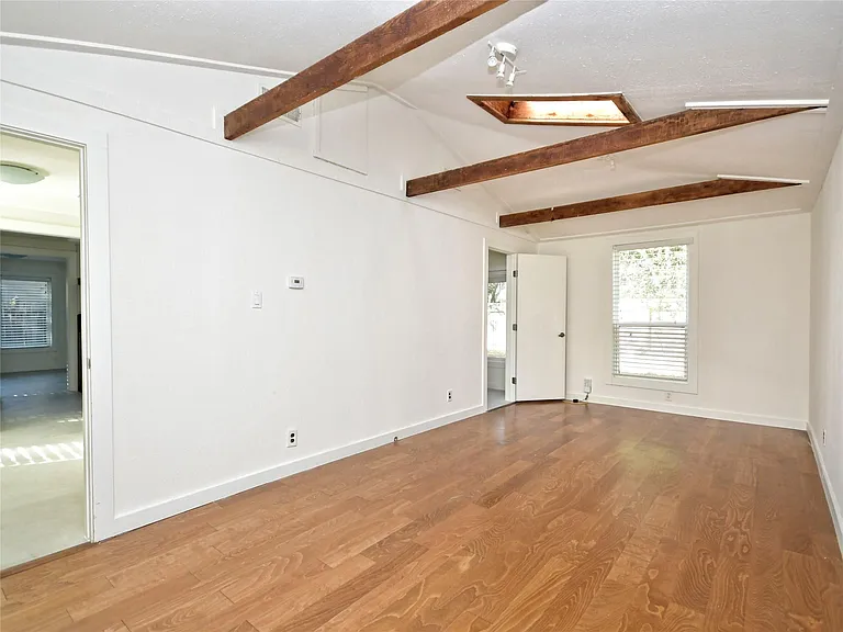 4604 Red River St #B — Photo 4