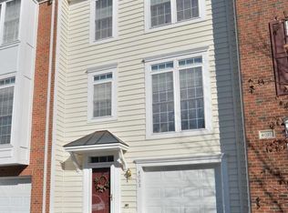 4033 Fairfax Center Hunt Trl, Fairfax, VA 22030