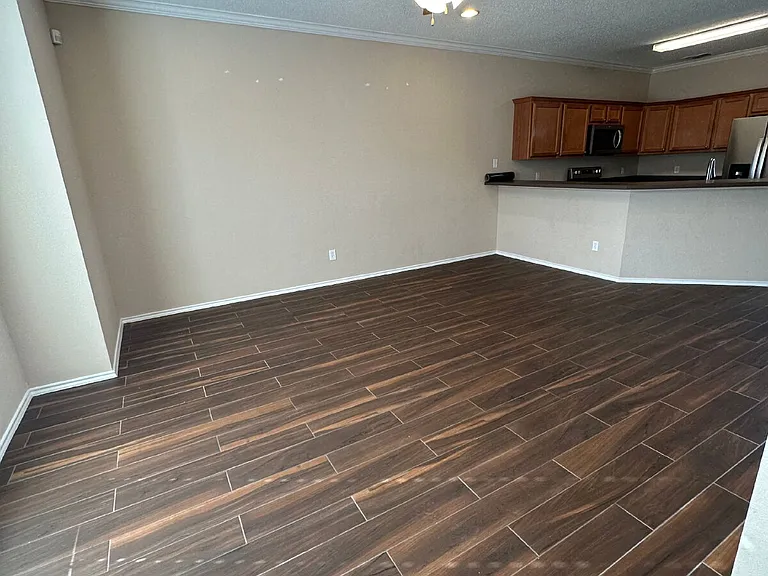 2108 Main St #2 — Photo 4
