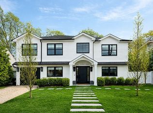 228 Sunnyside Rd, Oceanside, NY 11572
