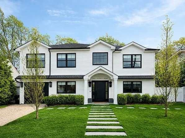 228 Sunnyside Rd, Oceanside, NY 11572