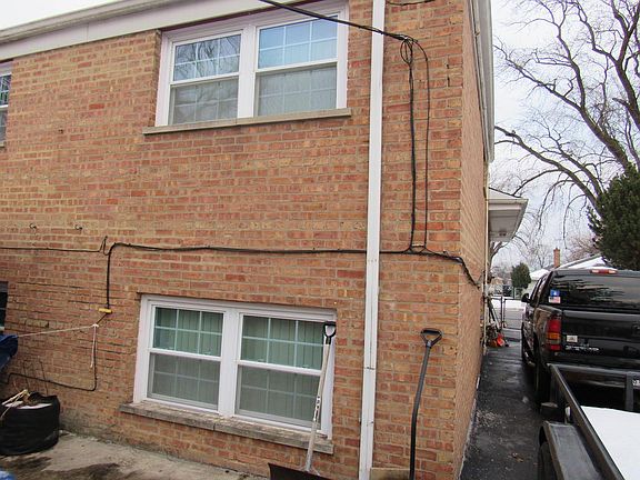 3rd image of 15958 Debbie Ln