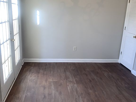 5th image of 2347 Wellington Cir